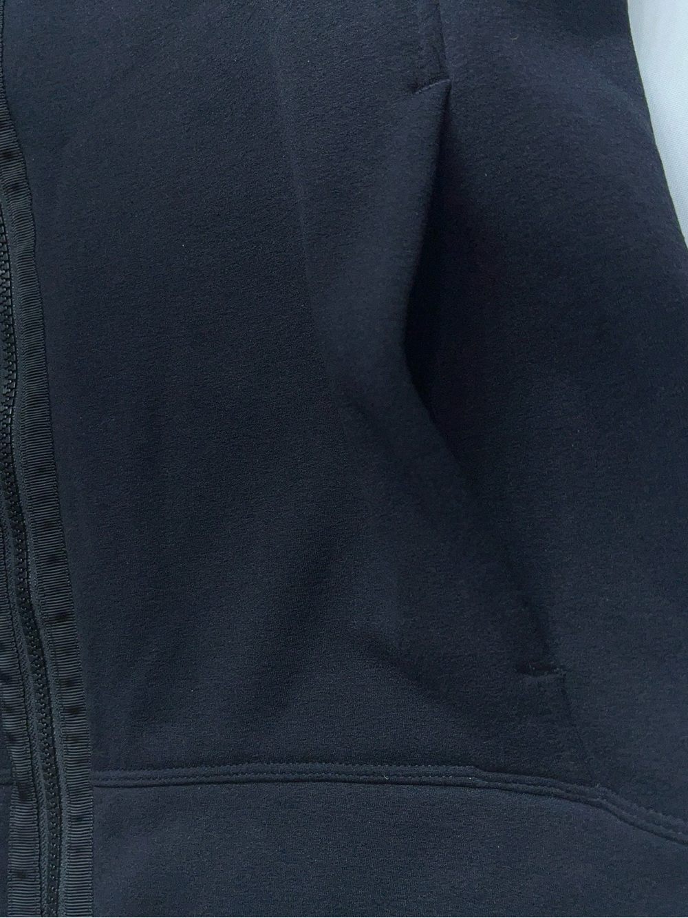 Lululemon Scuba Hoodie Womens Size 10 Pockets In Solid Black Full Zip Thumbholes - Picture 13 of 13